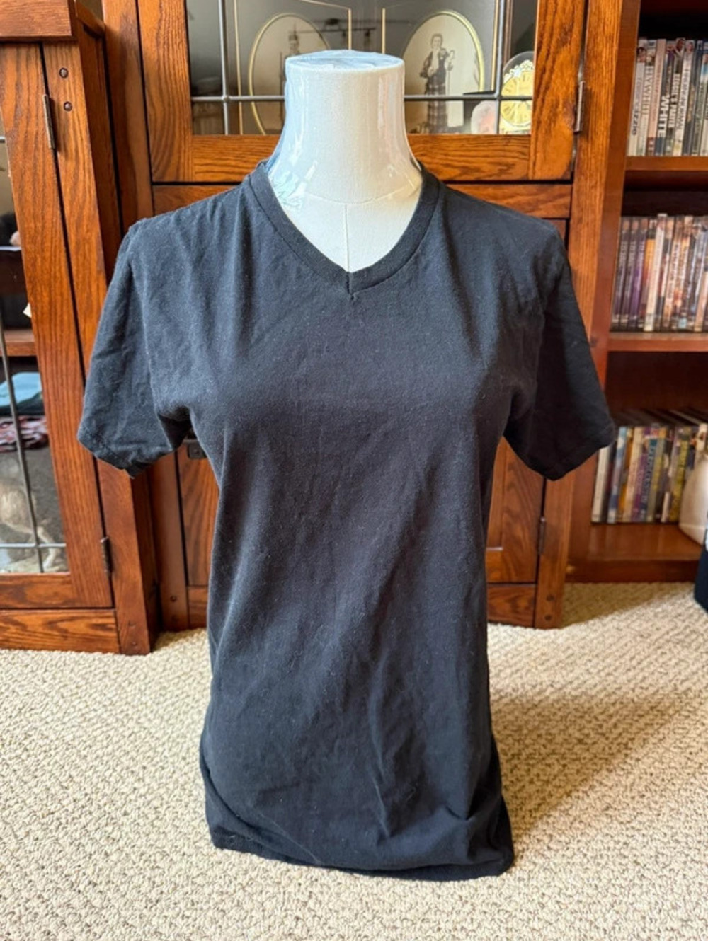Black cotton v-neck t-shirt